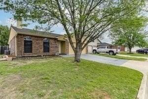 625 Hollyberry Dr - Photo 2 of 26