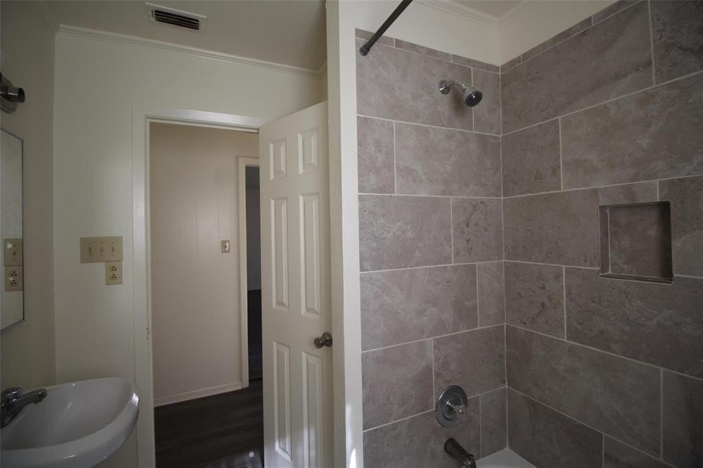 605 W Hill St - Photo 7 of 15
