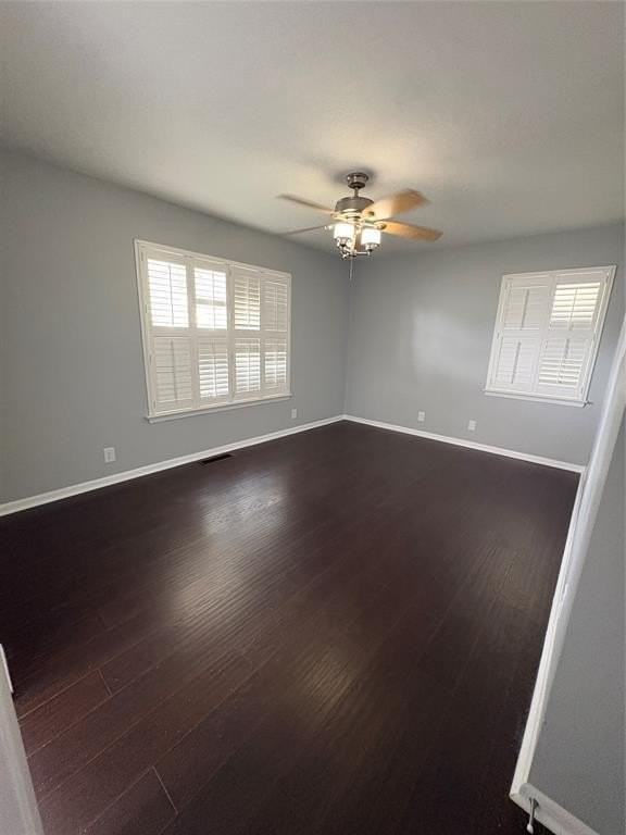302 Van Rowe Ave - Photo 6 of 16