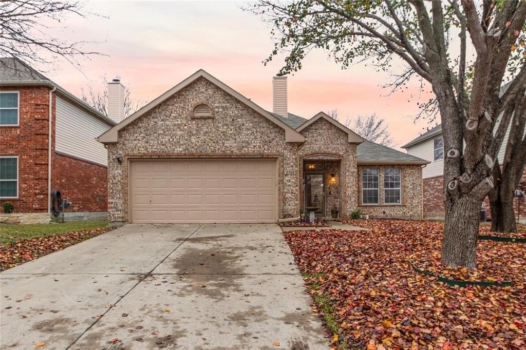 2308 Pharr Dr - Photo 2 of 36
