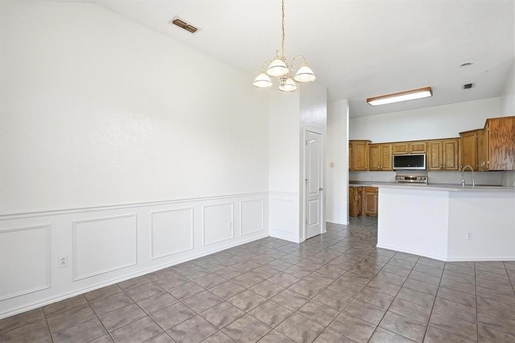 5149 Rusty Trl - Photo 7 of 33