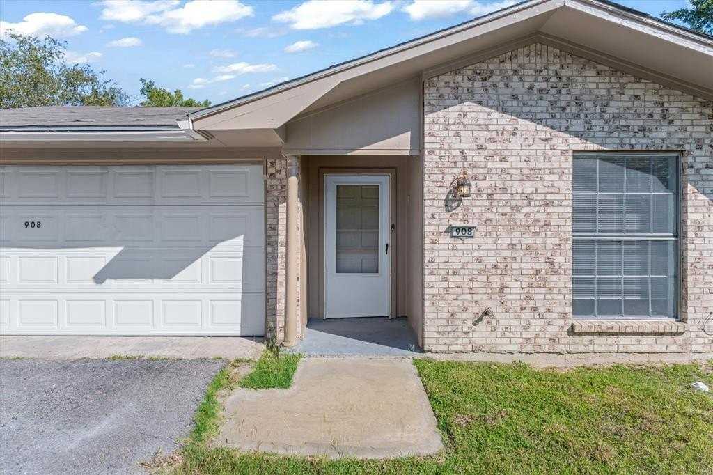 908 W State Highway 243 - Photo 5 of 24
