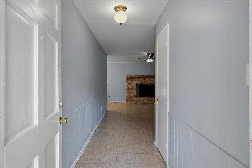 908 W State Highway 243 - Photo 6 of 24