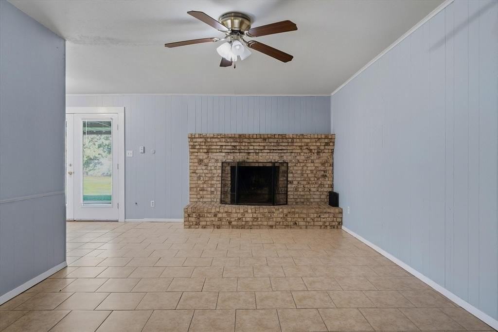 908 W State Highway 243 - Photo 7 of 24