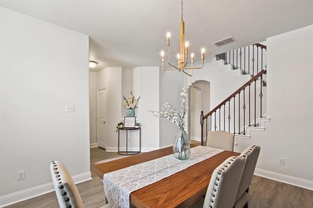 1509 Waterfall Ln - Photo 5 of 23