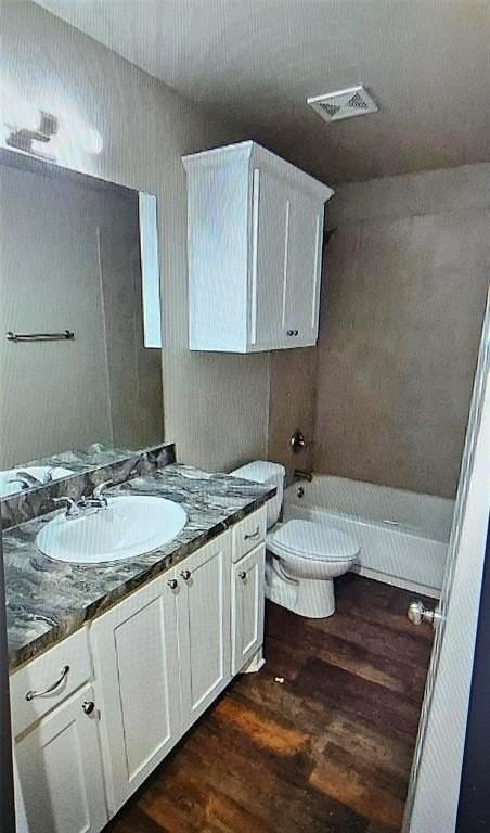 407 W Criner St - Photo 4 of 9