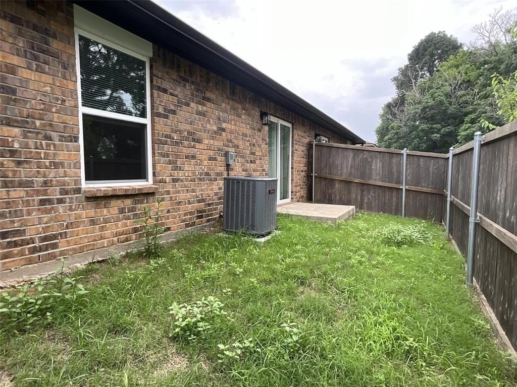 115 Isabella St - Photo 2 of 18