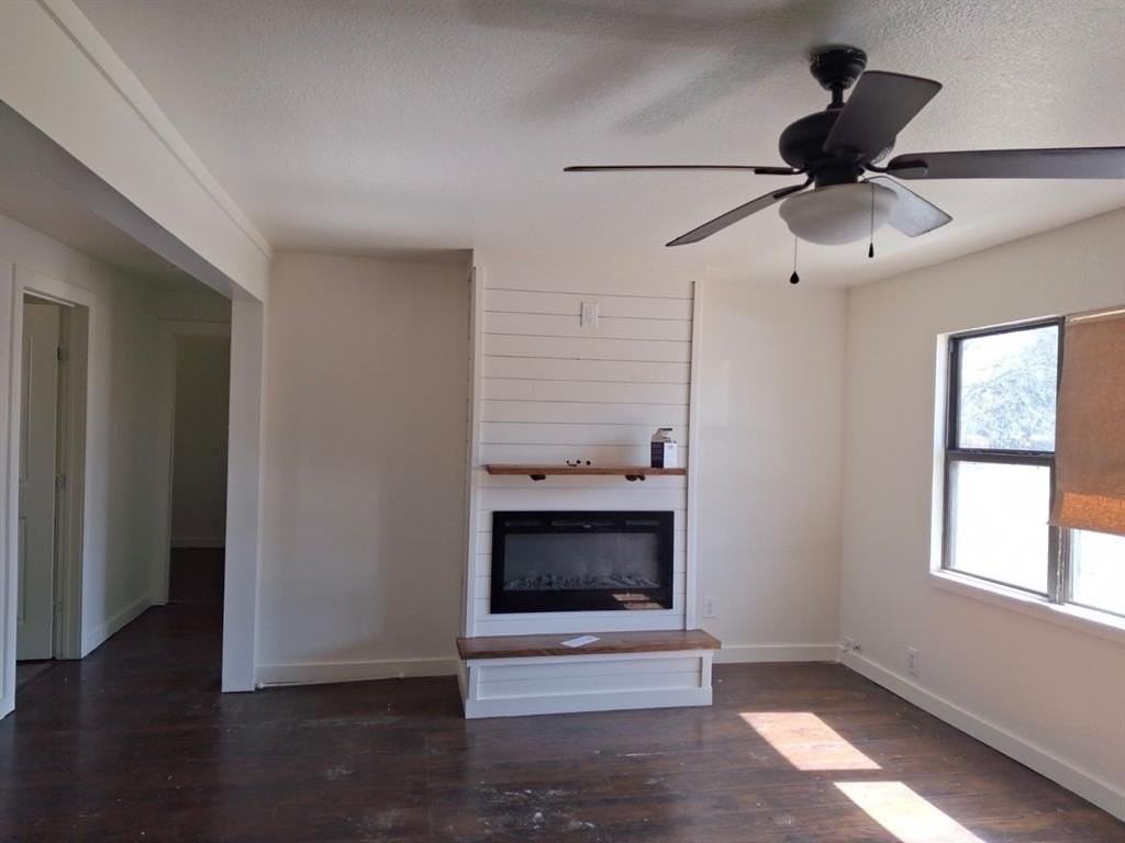 603 E 10th St - Photo 3 of 6