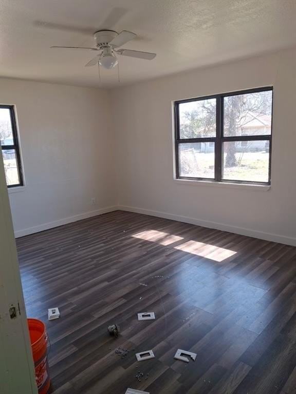 603 E 10th St - Photo 4 of 6