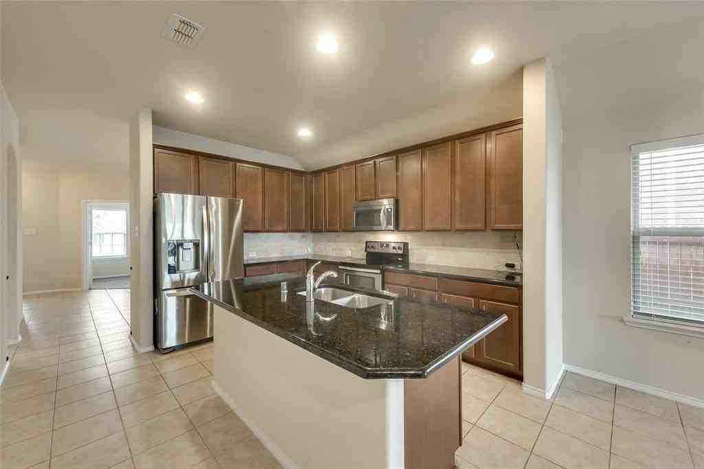 4721 Lazy Oaks St - Photo 4 of 30