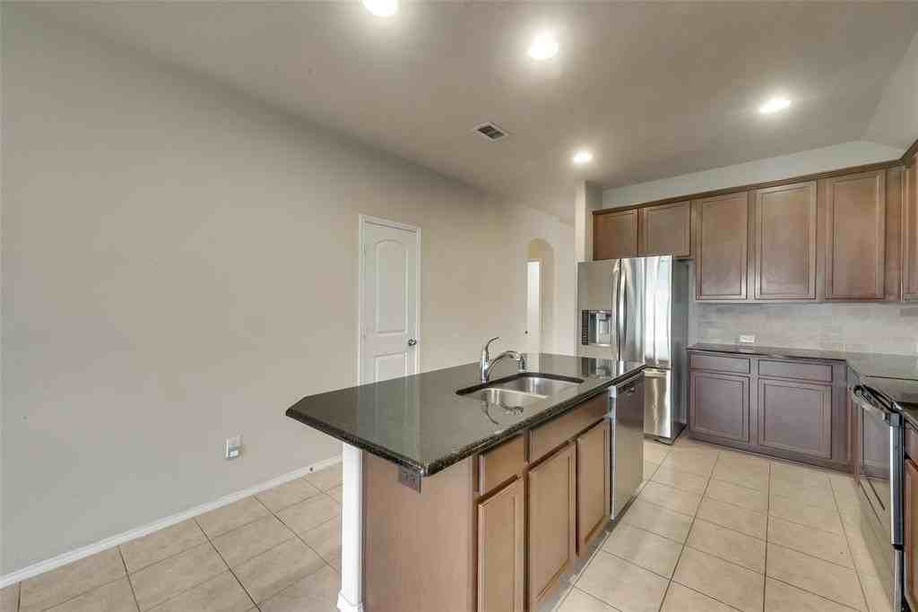 4721 Lazy Oaks St - Photo 6 of 30