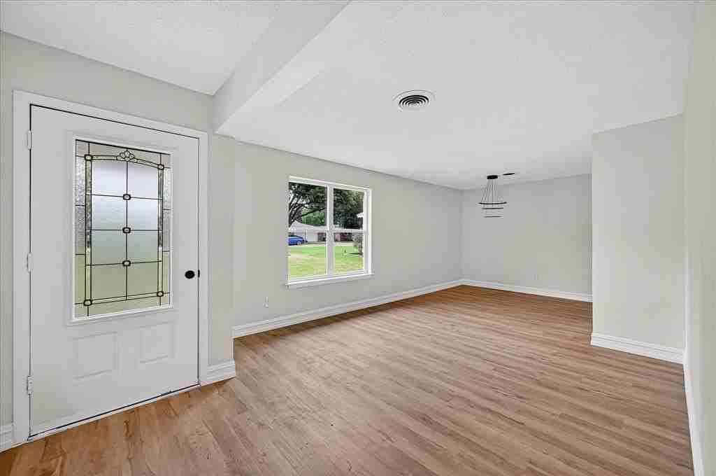 158 Cotillion Rd - Photo 3 of 21