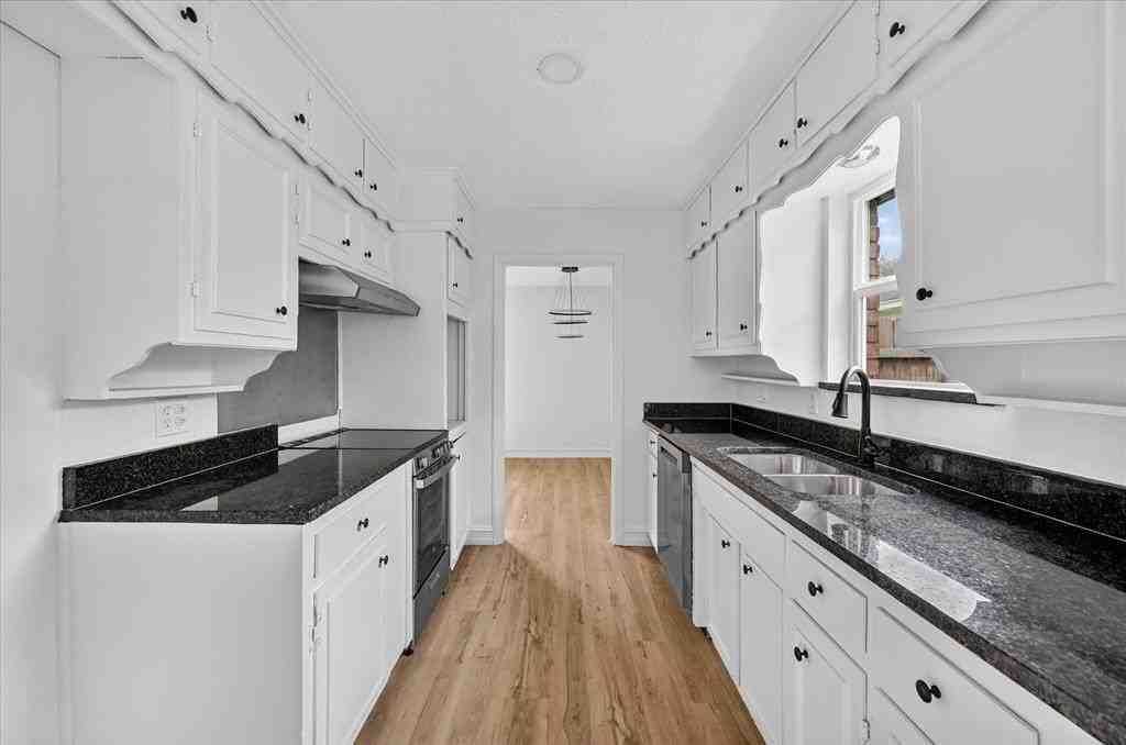 158 Cotillion Rd - Photo 6 of 21