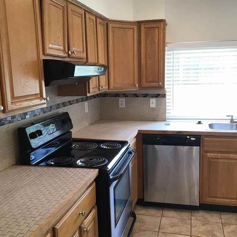 2622 Meadowview Dr - Photo 5 of 24