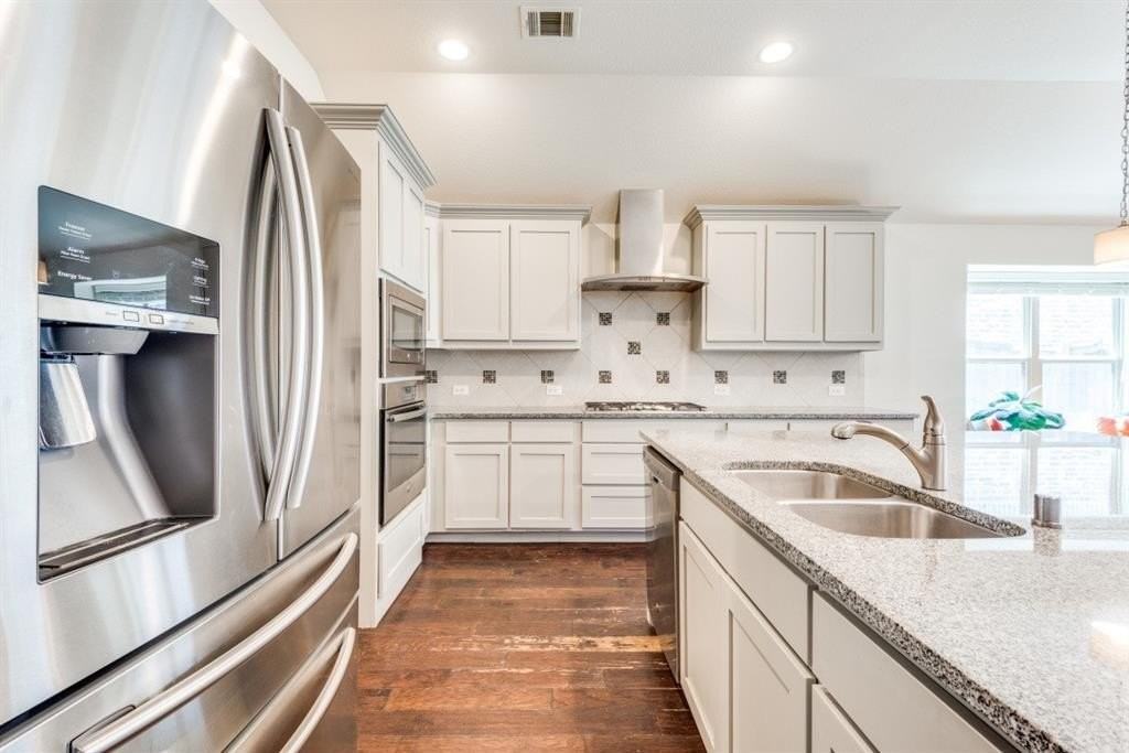 2364 Mare Rd - Photo 3 of 25