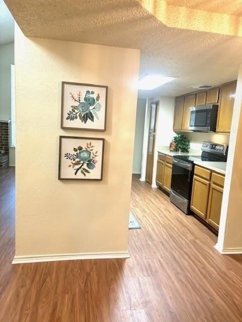 4371 Hulen Cir E - Photo 4 of 7