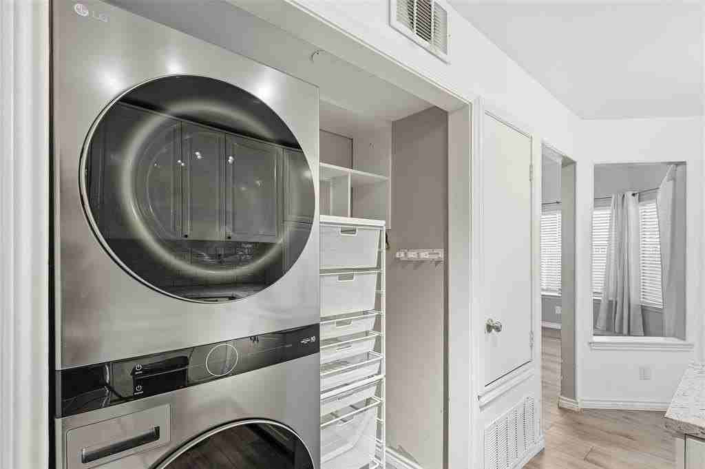 821 Dublin Dr #211 - Photo 5 of 24