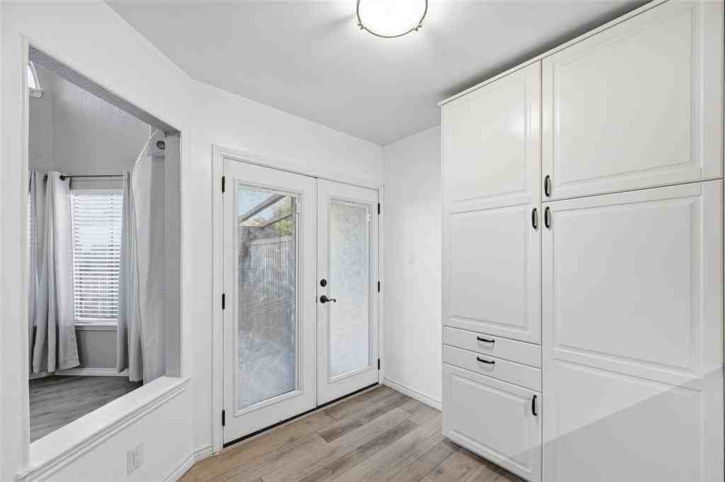 821 Dublin Dr #211 - Photo 6 of 24
