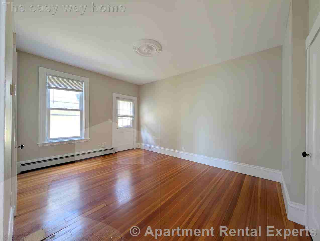 20 Park Ave #REAR - Photo 2 of 13