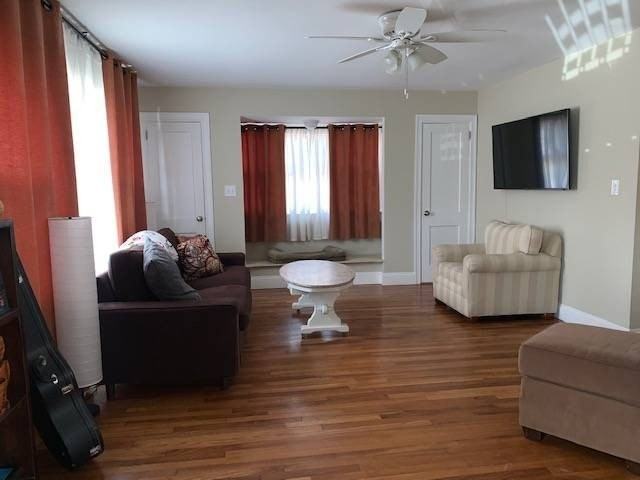 147 Main St - Photo 4 of 7