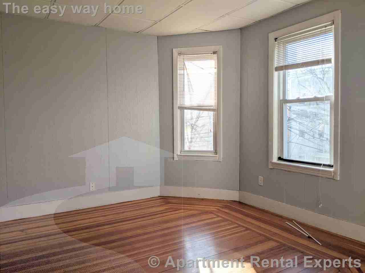 25 Belknap St #2 - Photo 2 of 22