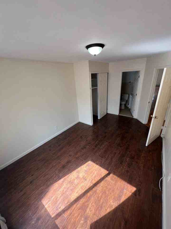1366 Beach Channel Dr - Photo 3 of 3