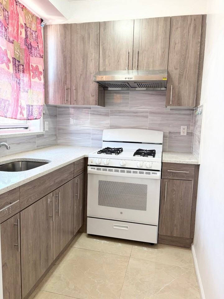 6623 Cameron Ct #2ndFL - Photo 2 of 12