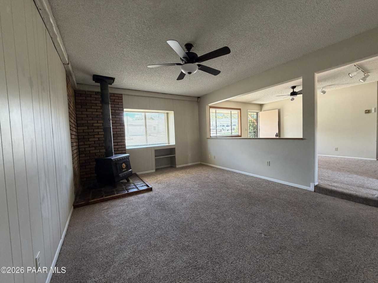 366 W Tamarack Ln - Photo 5 of 26