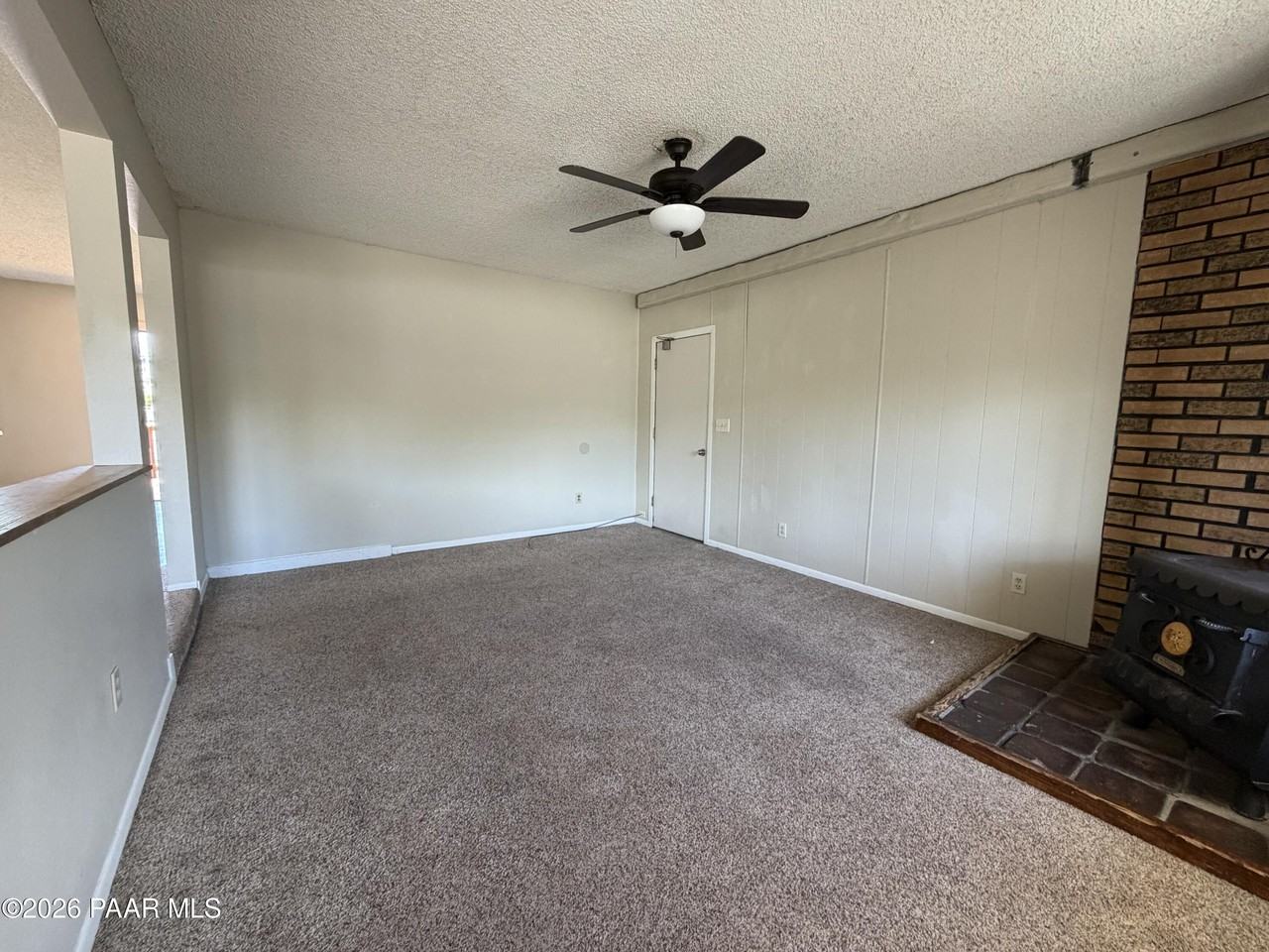 366 W Tamarack Ln - Photo 6 of 26
