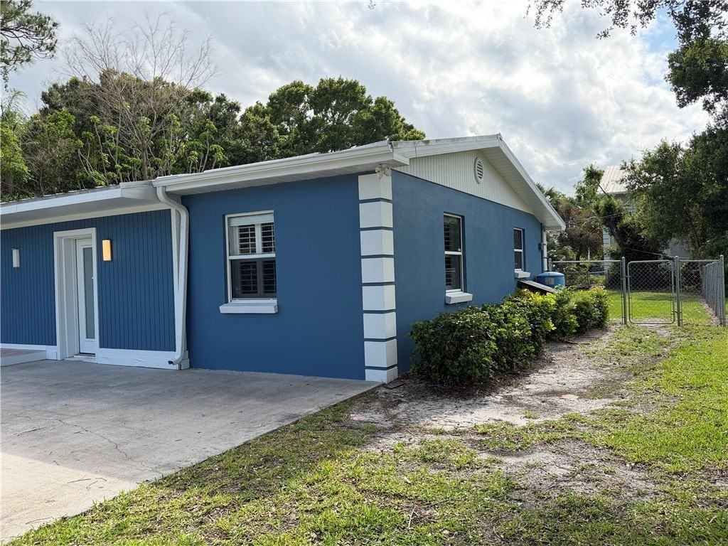 1835 42nd Ave #B - Photo 2 of 14