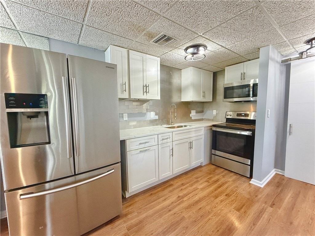 1835 42nd Ave #B - Photo 6 of 14