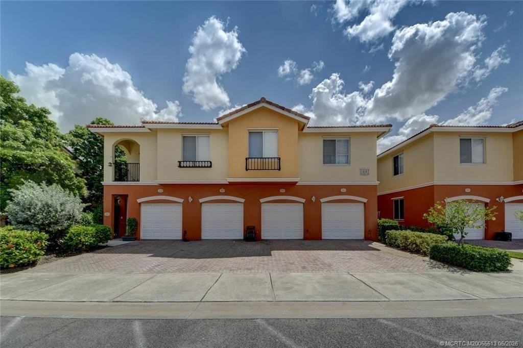 44 Se Sedona Cir #201 - Photo 2 of 38