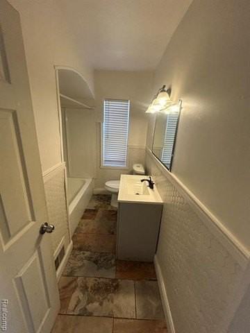5081 Wayburn St - Photo 4 of 12
