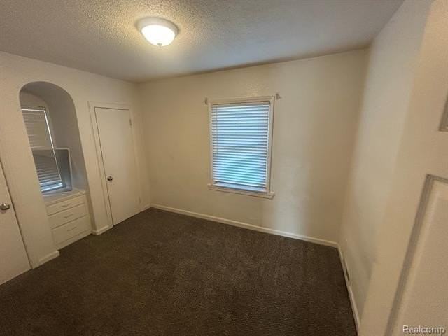 5081 Wayburn St - Photo 6 of 12