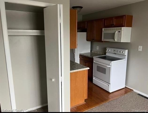 7210 Bluewater Dr #150 - Photo 7 of 21