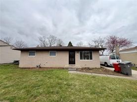 18144 N Oak Dr - Photo 1 of 1