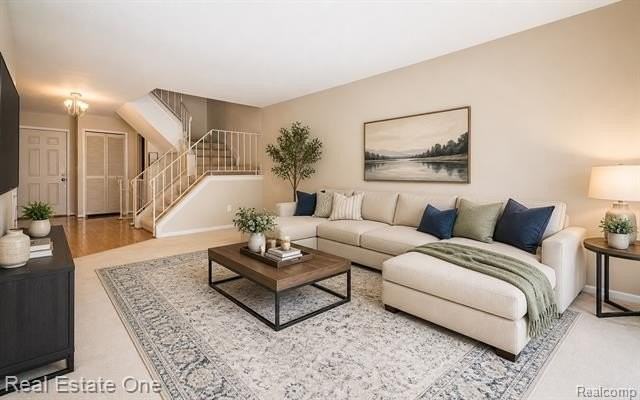 1237 Oakwood Ct - Photo 3 of 34