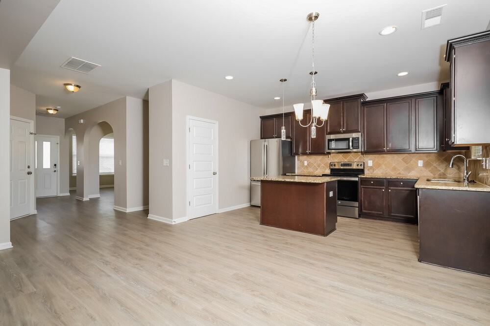 394 Victory Ln - Photo 7 of 17