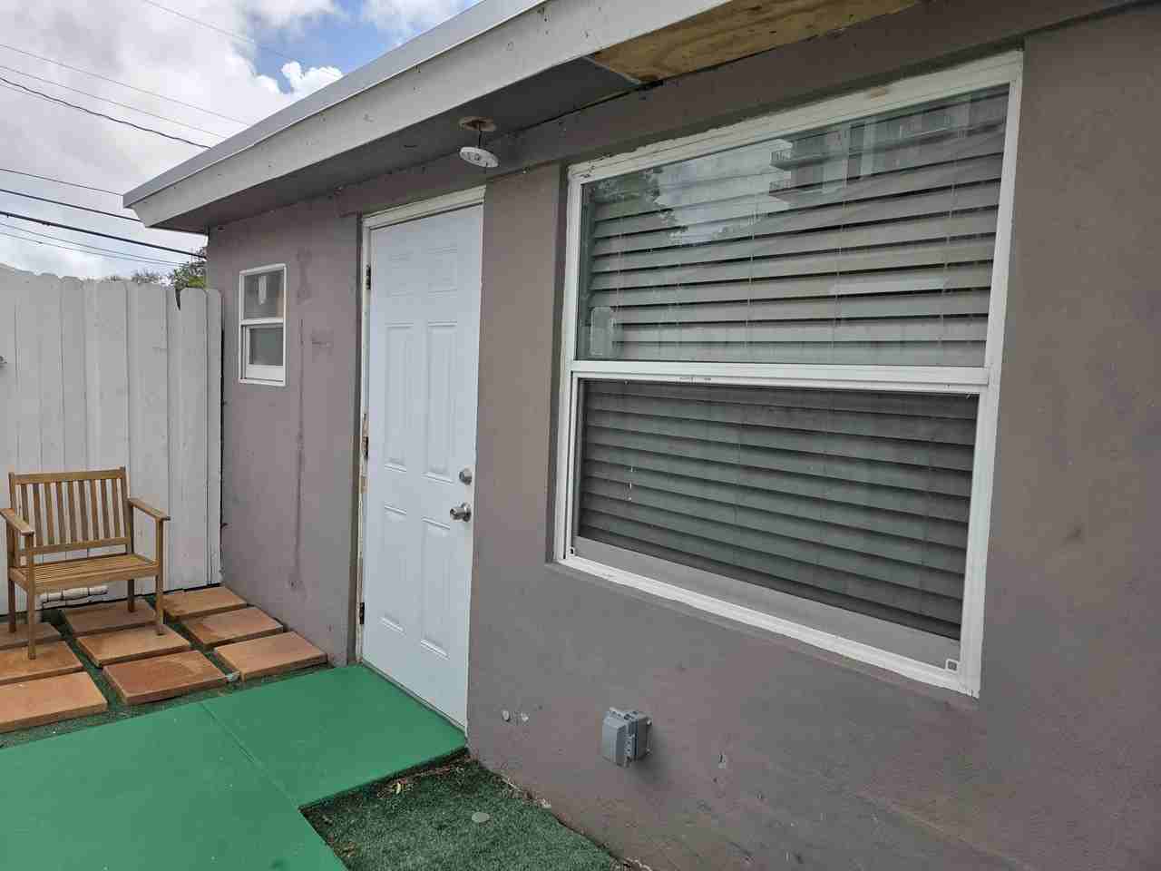 4824 Sw 45th Ave - Photo 2 of 11