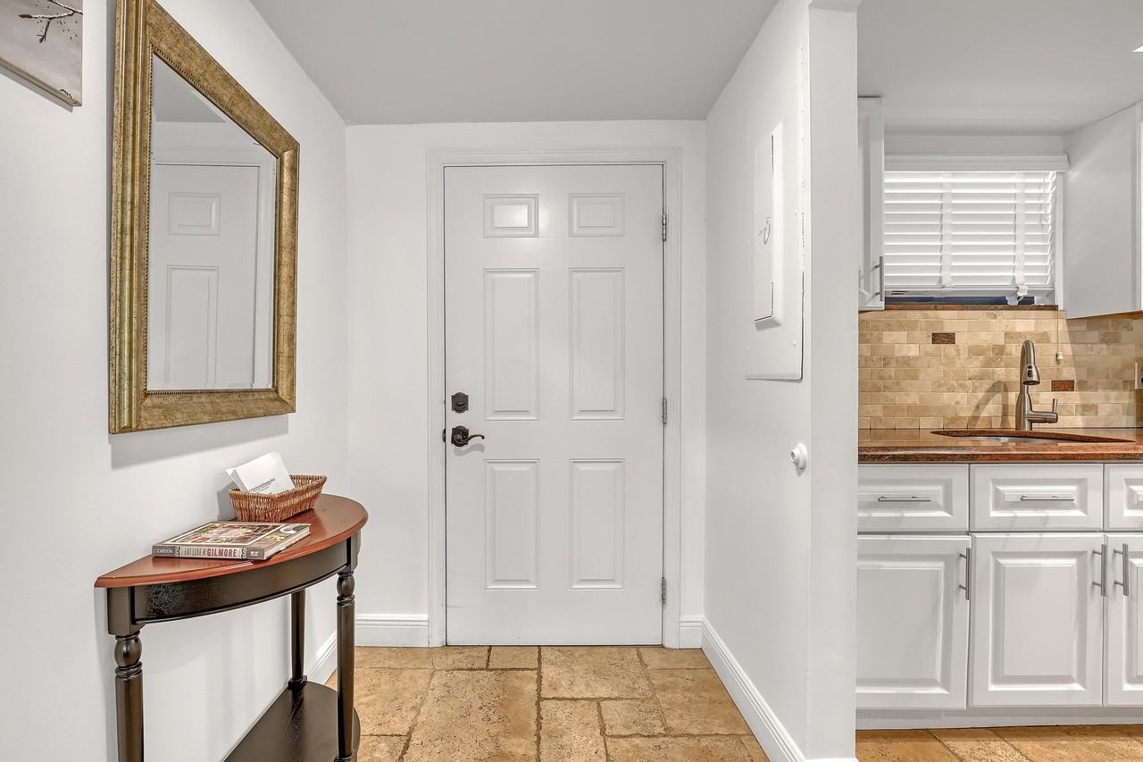 11863 Wimbledon Cir #409 - Photo 3 of 25