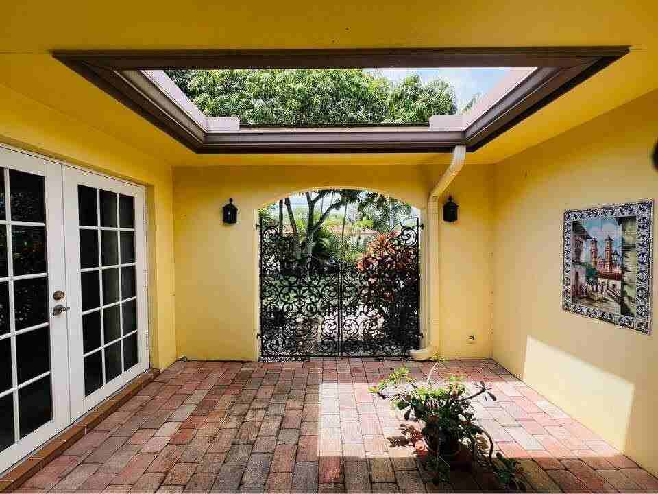 7834 Edgewater Dr - Photo 5 of 50