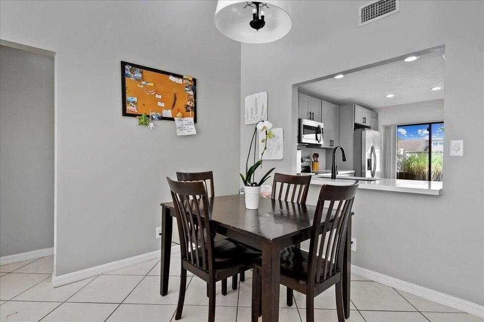 12875 Spinnaker Ln - Photo 6 of 26