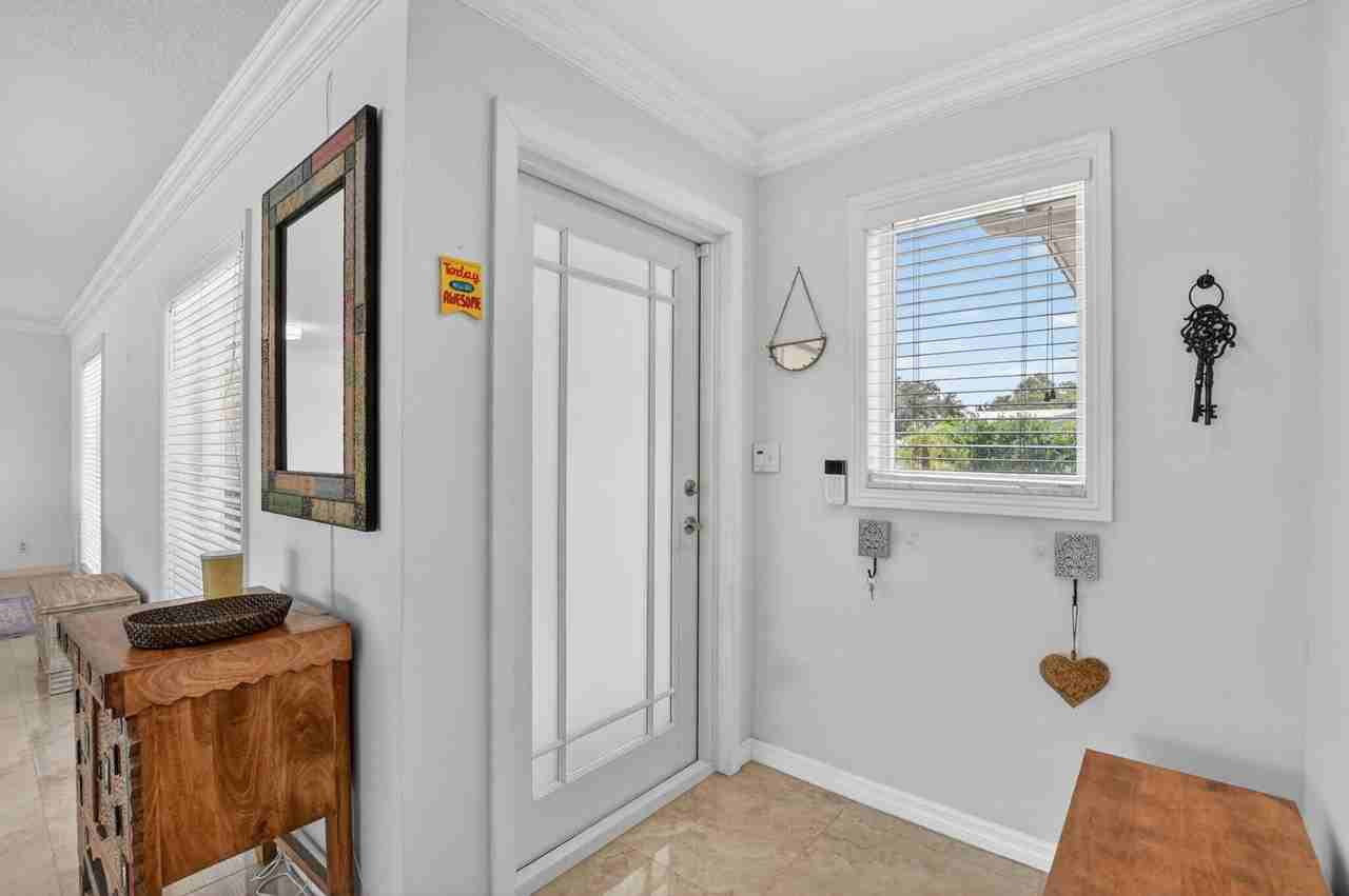 424 Sw 7th Way - Photo 7 of 50