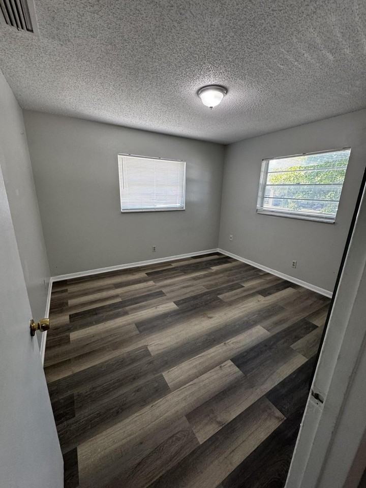 4510 Parker Ave #1 - Photo 5 of 15