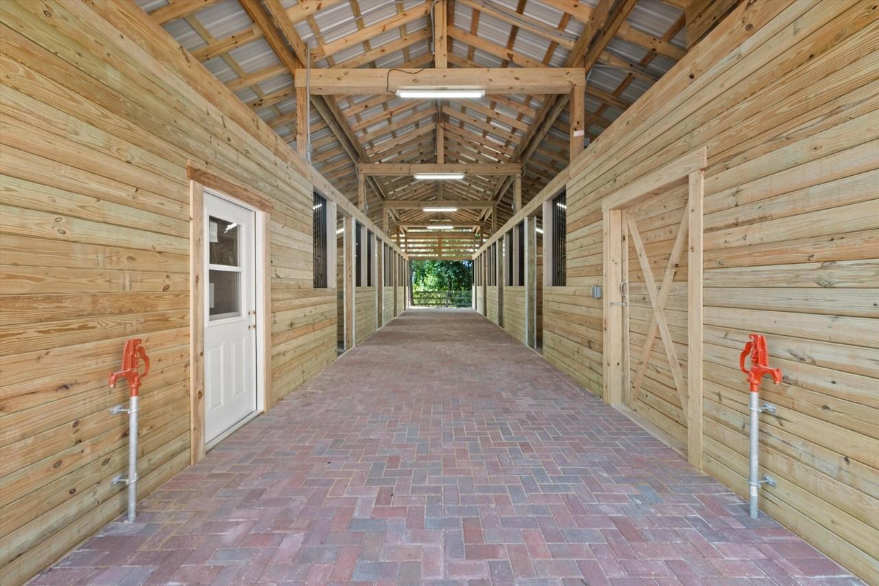 3509 C Rd - Photo 5 of 35