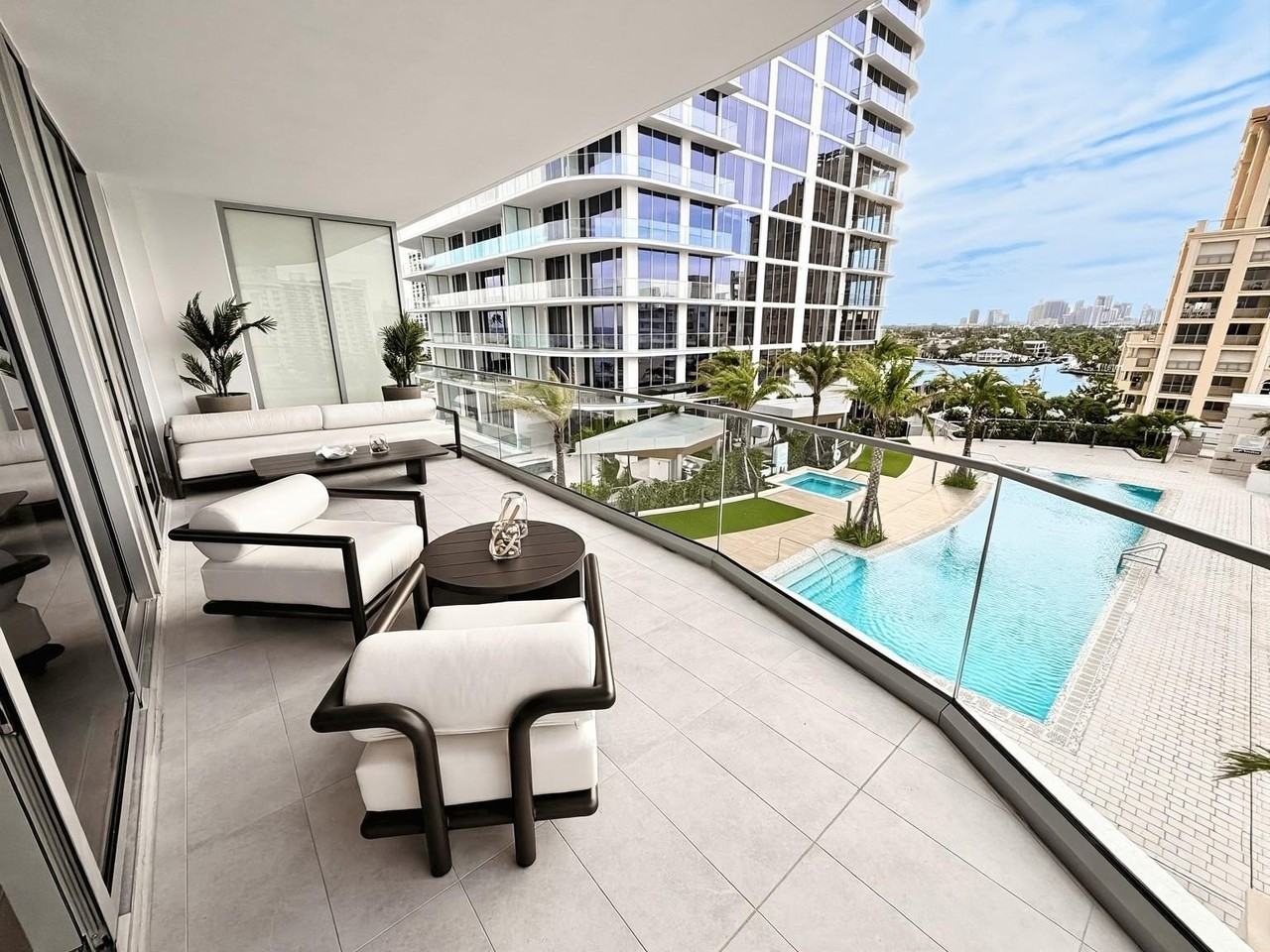151 N Seabreeze Blvd #603