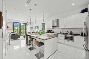 featured image of 1811 Nw 42nd Dr