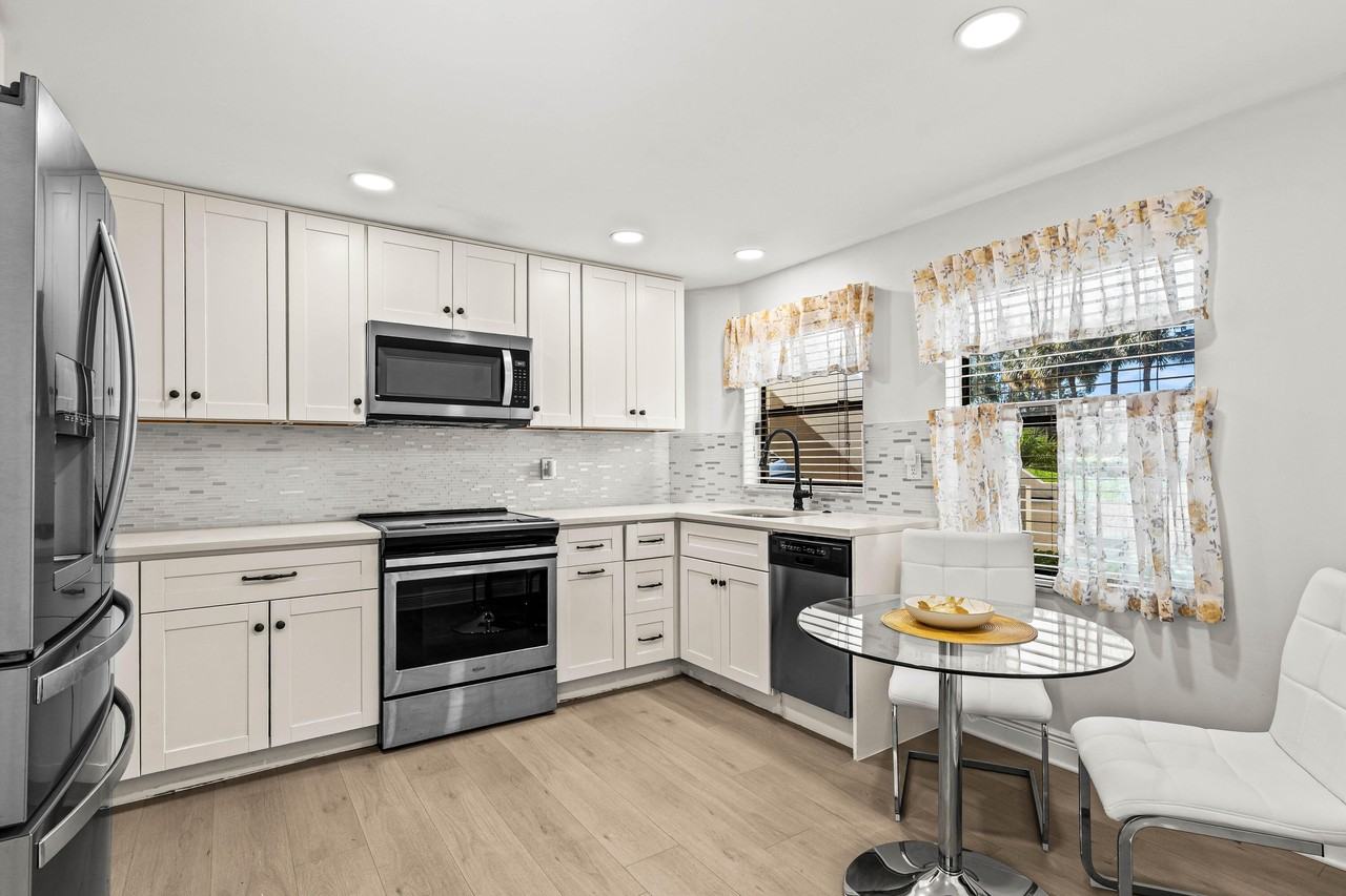 5945 Parkwalk Dr - Photo 4 of 33