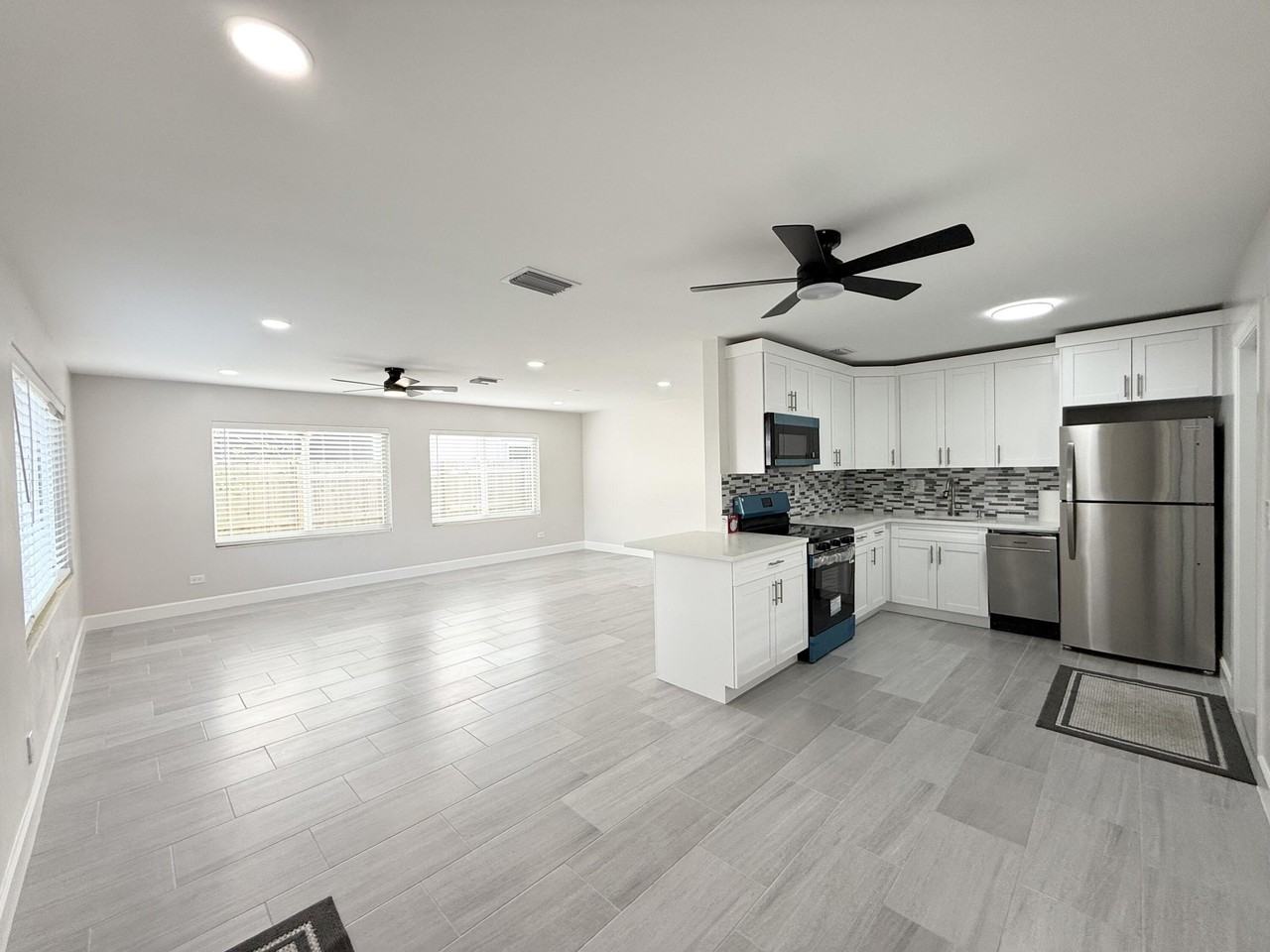 1405 N J Ter - Photo 6 of 21