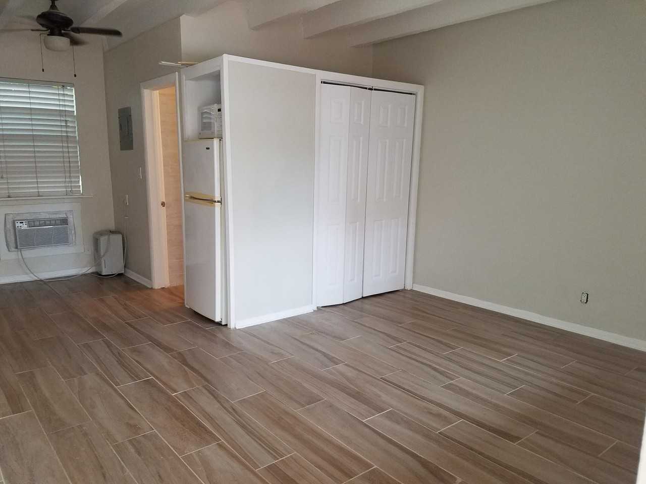 100 Cascade Ln #3 - Photo 2 of 6